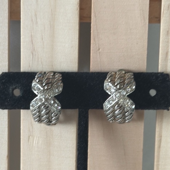 Designer Inspired Silver-Tone Cable X with Ribbon Pavé Rhinestones Clip Earrings - Picture 10 of 11